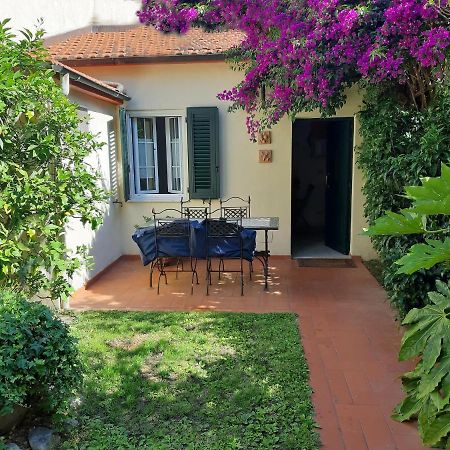 Villino San Martino 350M Dal Mare With Covered Parking ヴィアレッジョ エクステリア 写真