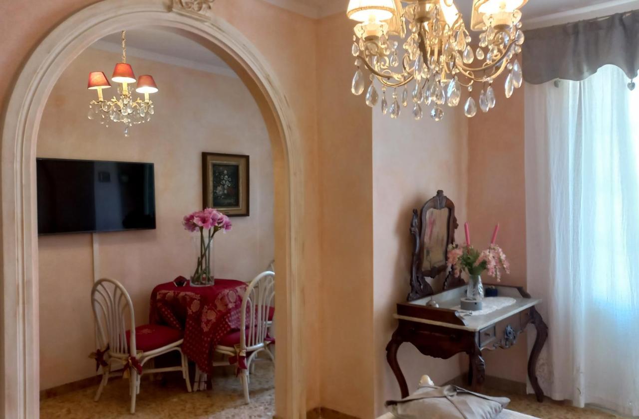 Villino San Martino 350M Dal Mare With Covered Parking ヴィアレッジョ エクステリア 写真