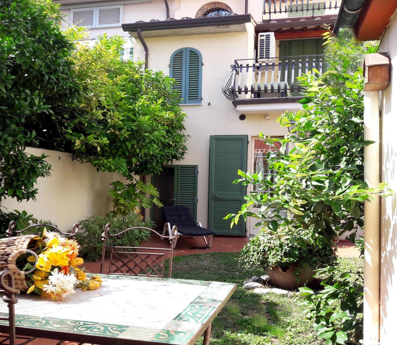 Villino San Martino 350M Dal Mare With Covered Parking ヴィアレッジョ エクステリア 写真