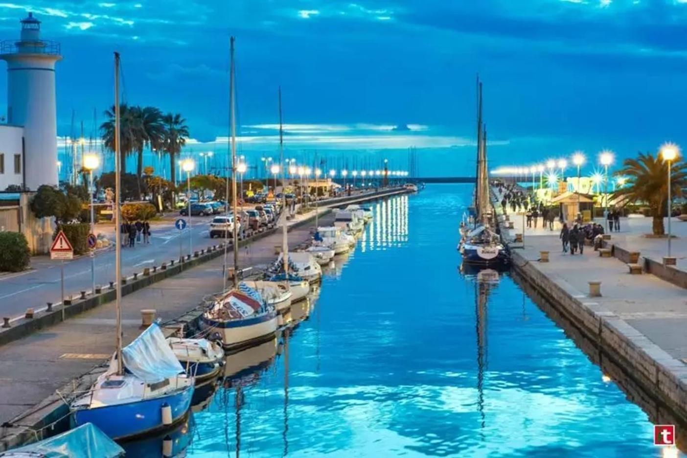 Villino San Martino 350M Dal Mare With Covered Parking ヴィアレッジョ エクステリア 写真